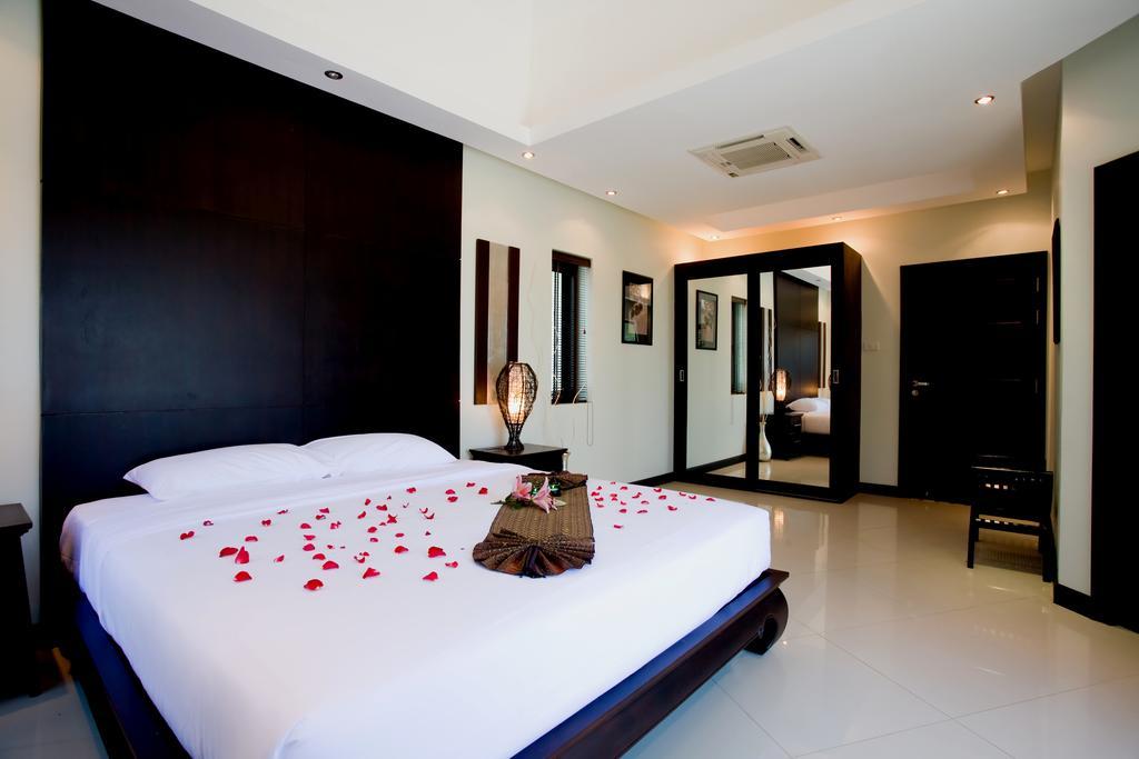 Palm Grove Resort, Pattaya Na Chom Thian Room photo